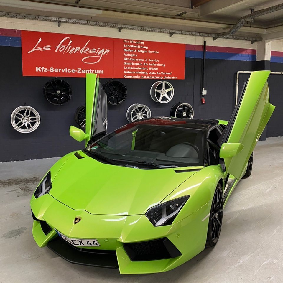 Lamborghini Aventador Vollfolierung